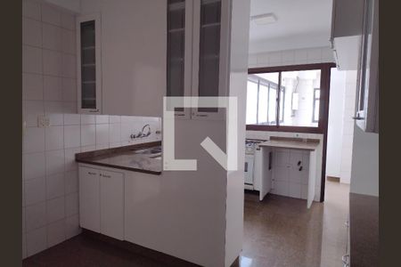 Apartamento para alugar com 158m², 3 quartos e 2 vagas Apartamento para alugar com 158m², 3 quartos e 2 vagasCozinha