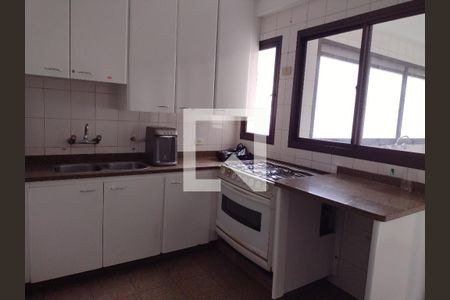 Apartamento para alugar com 158m², 3 quartos e 2 vagas Apartamento para alugar com 158m², 3 quartos e 2 vagasCozinha