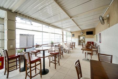 Apartamento à venda com 139m², 4 quartos e 2 vagas Apartamento à venda com 139m², 4 quartos e 2 vagasSalão de festas