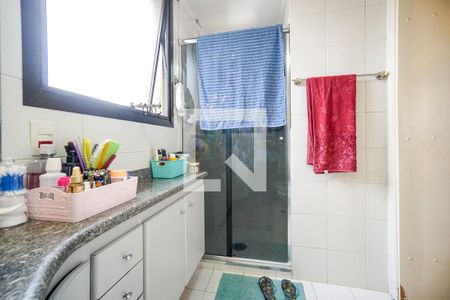 Apartamento à venda com 139m², 4 quartos e 2 vagas Apartamento à venda com 139m², 4 quartos e 2 vagasBanheiro da suíte