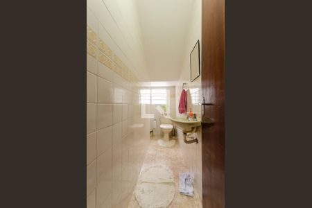 Casa à venda com 220m², 4 quartos e 6 vagas Casa à venda com 220m², 4 quartos e 6 vagasLavabo - casa 1