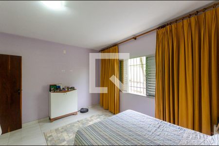 Casa à venda com 220m², 4 quartos e 6 vagas Casa à venda com 220m², 4 quartos e 6 vagasQuarto 3 - casa 1