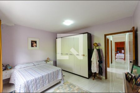Casa à venda com 220m², 4 quartos e 6 vagas Casa à venda com 220m², 4 quartos e 6 vagasQuarto 3 - casa 1