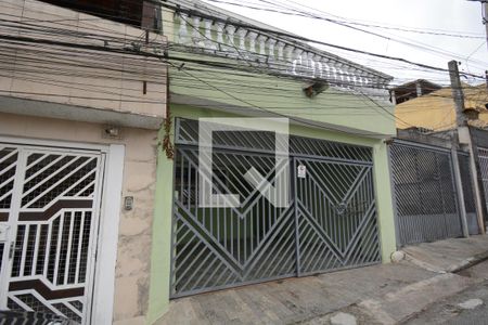 Casa à venda com 110m², 3 quartos e 2 vagasFachada
