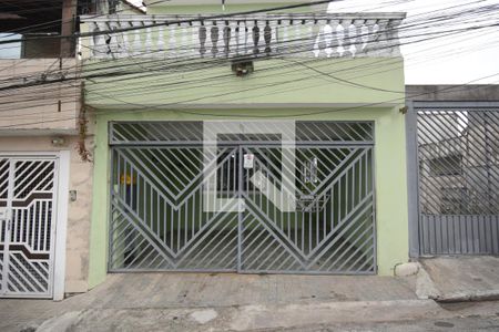 Casa à venda com 110m², 3 quartos e 2 vagasFachada