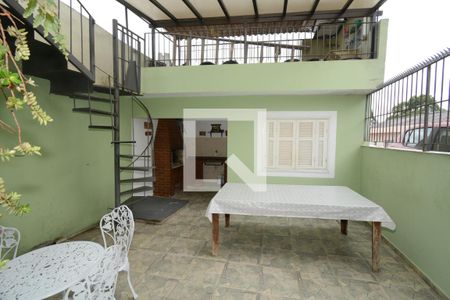 Casa à venda com 110m², 3 quartos e 2 vagasQuintal