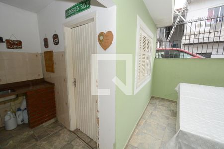 Casa à venda com 110m², 3 quartos e 2 vagasQuarto de Serviço