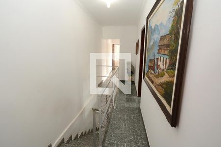 Casa à venda com 110m², 3 quartos e 2 vagasCorredor