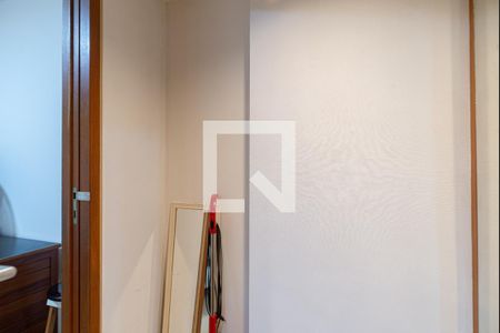 Apartamento à venda com 46m², 1 quarto e 1 vaga Apartamento à venda com 46m², 1 quarto e 1 vagaCloset da Suíte