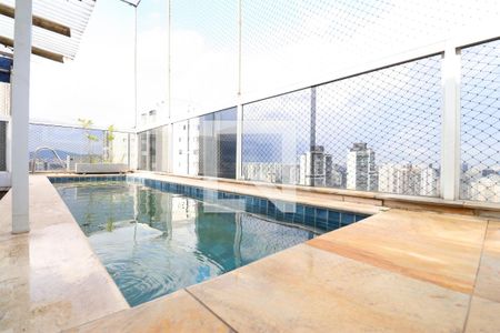 Apartamento à venda com 216m², 3 quartos e 4 vagasPiscina