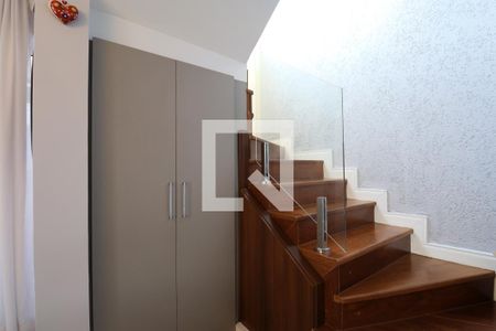 Apartamento à venda com 216m², 3 quartos e 4 vagasEscada