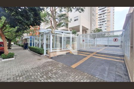 Apartamento à venda com 216m², 3 quartos e 4 vagasFachada