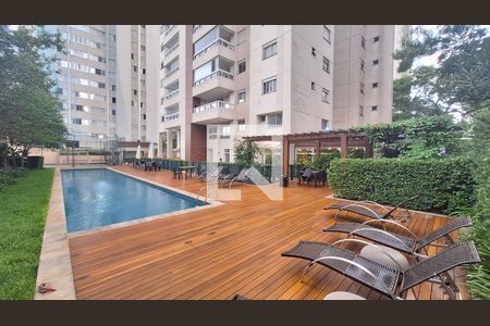 Apartamento à venda com 216m², 3 quartos e 4 vagasÁrea comum - Piscina
