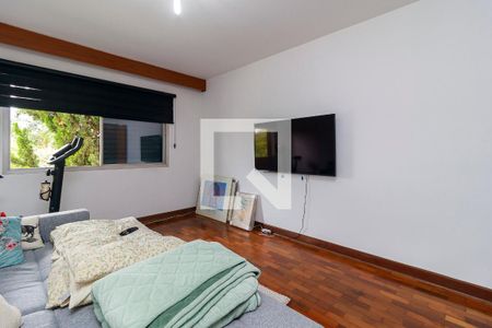 Casa à venda com 320m², 4 quartos e 2 vagas Casa à venda com 320m², 4 quartos e 2 vagasSuíte 1