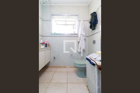 Casa à venda com 320m², 4 quartos e 2 vagas Casa à venda com 320m², 4 quartos e 2 vagasBanheiro 3