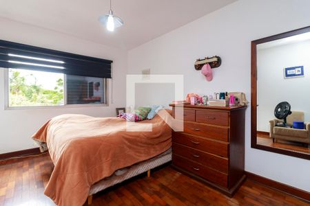 Casa à venda com 320m², 4 quartos e 2 vagas Casa à venda com 320m², 4 quartos e 2 vagasQuarto 2