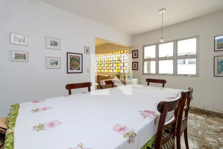 Casa à venda com 320m², 4 quartos e 2 vagas Casa à venda com 320m², 4 quartos e 2 vagasSala de Jantar