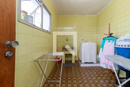 Casa à venda com 320m², 4 quartos e 2 vagas Casa à venda com 320m², 4 quartos e 2 vagasÁrea de Serviço