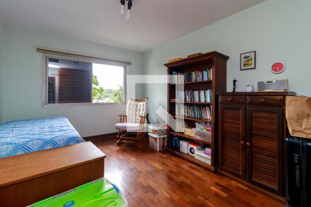 Casa à venda com 320m², 4 quartos e 2 vagas Casa à venda com 320m², 4 quartos e 2 vagasQuarto 3