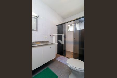 Casa à venda com 320m², 4 quartos e 2 vagas Casa à venda com 320m², 4 quartos e 2 vagasSuíte 4 - Banheiro