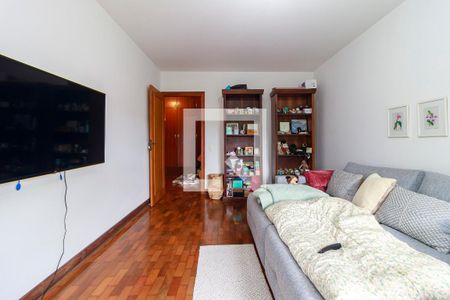 Casa à venda com 320m², 4 quartos e 2 vagas Casa à venda com 320m², 4 quartos e 2 vagasSuíte 1