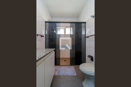 Casa à venda com 320m², 4 quartos e 2 vagas Casa à venda com 320m², 4 quartos e 2 vagasSuíte 4 - Banheiro