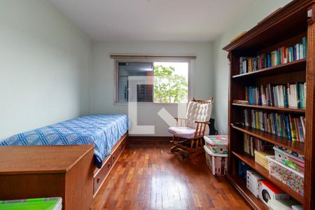 Casa à venda com 320m², 4 quartos e 2 vagas Casa à venda com 320m², 4 quartos e 2 vagasQuarto 3