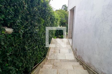 Casa à venda com 320m², 4 quartos e 2 vagas Casa à venda com 320m², 4 quartos e 2 vagasQuintal