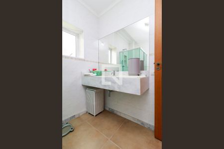 Casa à venda com 320m², 4 quartos e 2 vagas Casa à venda com 320m², 4 quartos e 2 vagasSuíte 1 - Banheiro