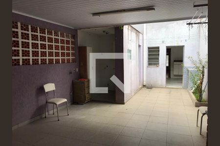 Casa à venda com 90m², 3 quartos e 1 vagaÁrea de Serviço e quintal