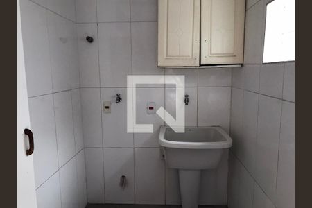 Casa à venda com 90m², 3 quartos e 1 vagaÁrea de serviço