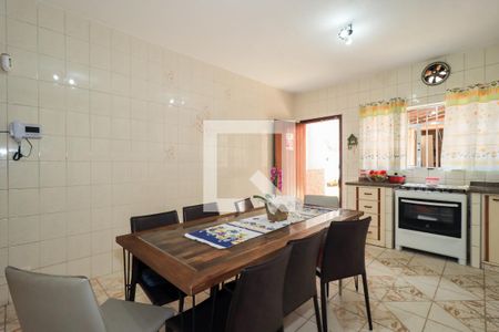 Casa à venda com 173m², 3 quartos e 3 vagas Casa à venda com 173m², 3 quartos e 3 vagasCozinha