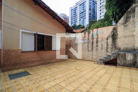 Casa à venda com 173m², 3 quartos e 3 vagas Casa à venda com 173m², 3 quartos e 3 vagasÁrea externa