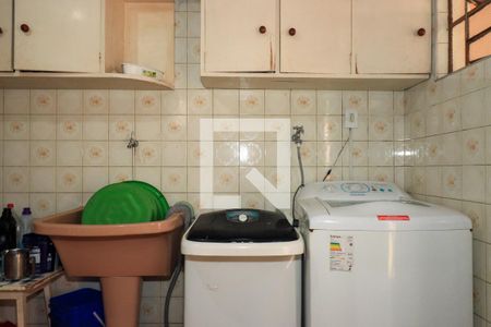 Casa à venda com 173m², 3 quartos e 3 vagas Casa à venda com 173m², 3 quartos e 3 vagasÁrea de Serviço