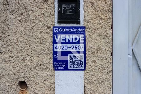 Casa à venda com 173m², 3 quartos e 3 vagas Casa à venda com 173m², 3 quartos e 3 vagasPlaca