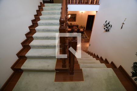 Casa de condomínio à venda com 800m², 4 quartos e 1 vagaEscada Interna