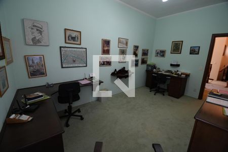 Casa de condomínio à venda com 800m², 4 quartos e 1 vagaSala - Escritório