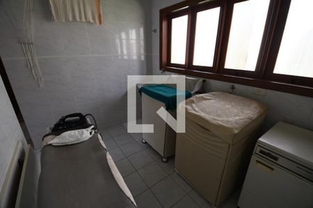 Casa de condomínio à venda com 800m², 4 quartos e 1 vagaÁrea de Serviço