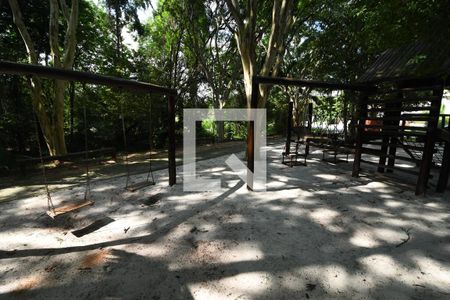 Casa de condomínio à venda com 800m², 4 quartos e 1 vagaÁrea comum