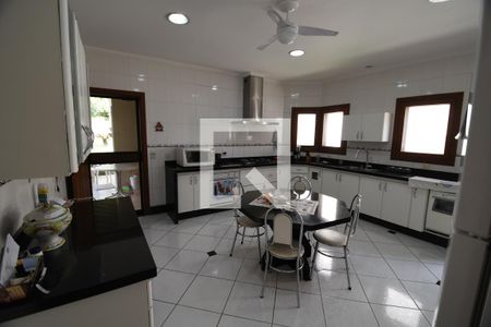 Casa de condomínio à venda com 800m², 4 quartos e 1 vagaCozinha