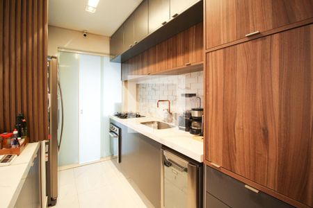 Apartamento à venda com 101m², 2 quartos e 3 vagas Apartamento à venda com 101m², 2 quartos e 3 vagasCozinha