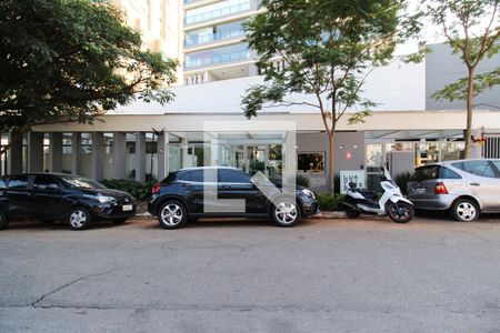 Apartamento à venda com 101m², 2 quartos e 3 vagas Apartamento à venda com 101m², 2 quartos e 3 vagasFachada