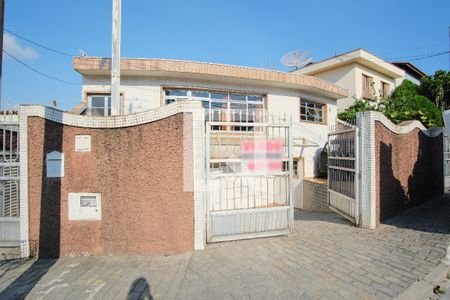 Casa à venda com 220m², 3 quartos e 5 vagasFachada