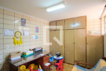 Casa à venda com 220m², 3 quartos e 5 vagasQuarto de Serviço