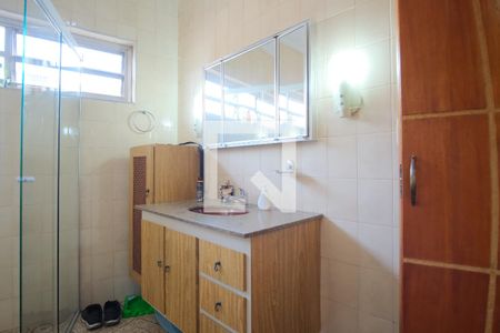 Casa à venda com 220m², 3 quartos e 5 vagasBanheiro da Suíte