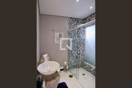 Casa à venda com 274m², 6 quartos e 1 vaga Casa à venda com 274m², 6 quartos e 1 vagaBanheiro/Suíte 3