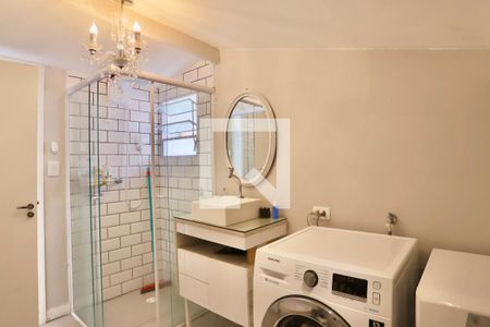 Casa à venda com 274m², 6 quartos e 1 vaga Casa à venda com 274m², 6 quartos e 1 vagaBanheiro/Suíte 6