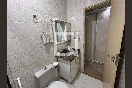 Casa à venda com 250m², 4 quartos e 2 vagas Casa à venda com 250m², 4 quartos e 2 vagasBanheiro da Suíte