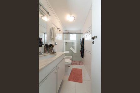 Apartamento à venda com 168m², 4 quartos e 2 vagas Apartamento à venda com 168m², 4 quartos e 2 vagasBanheiro Social