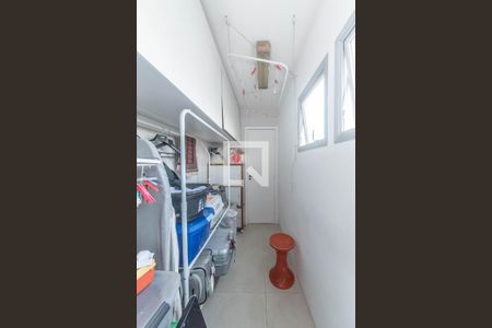 Apartamento à venda com 168m², 4 quartos e 2 vagas Apartamento à venda com 168m², 4 quartos e 2 vagasÁrea de Serviço